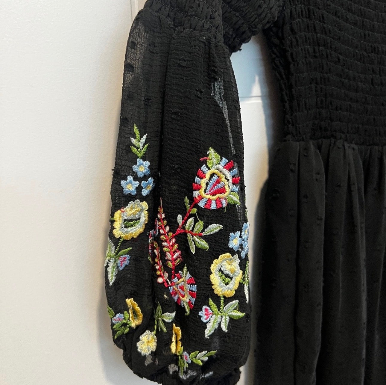 VESTIDO ZARA FLORAL BORDADO